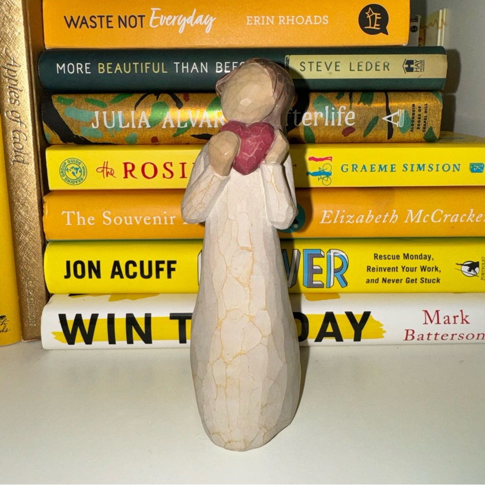 Willow Tree Angel of the heart Figurine